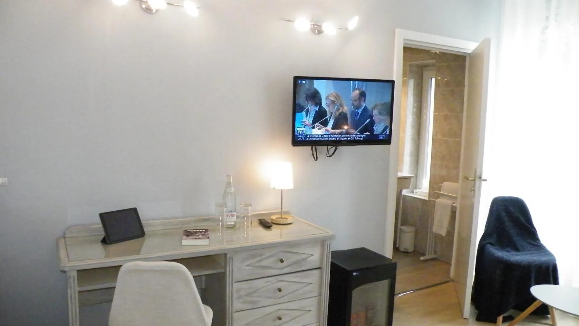Brit Hotel Roanne - Le Grand Hotel 3*,  France