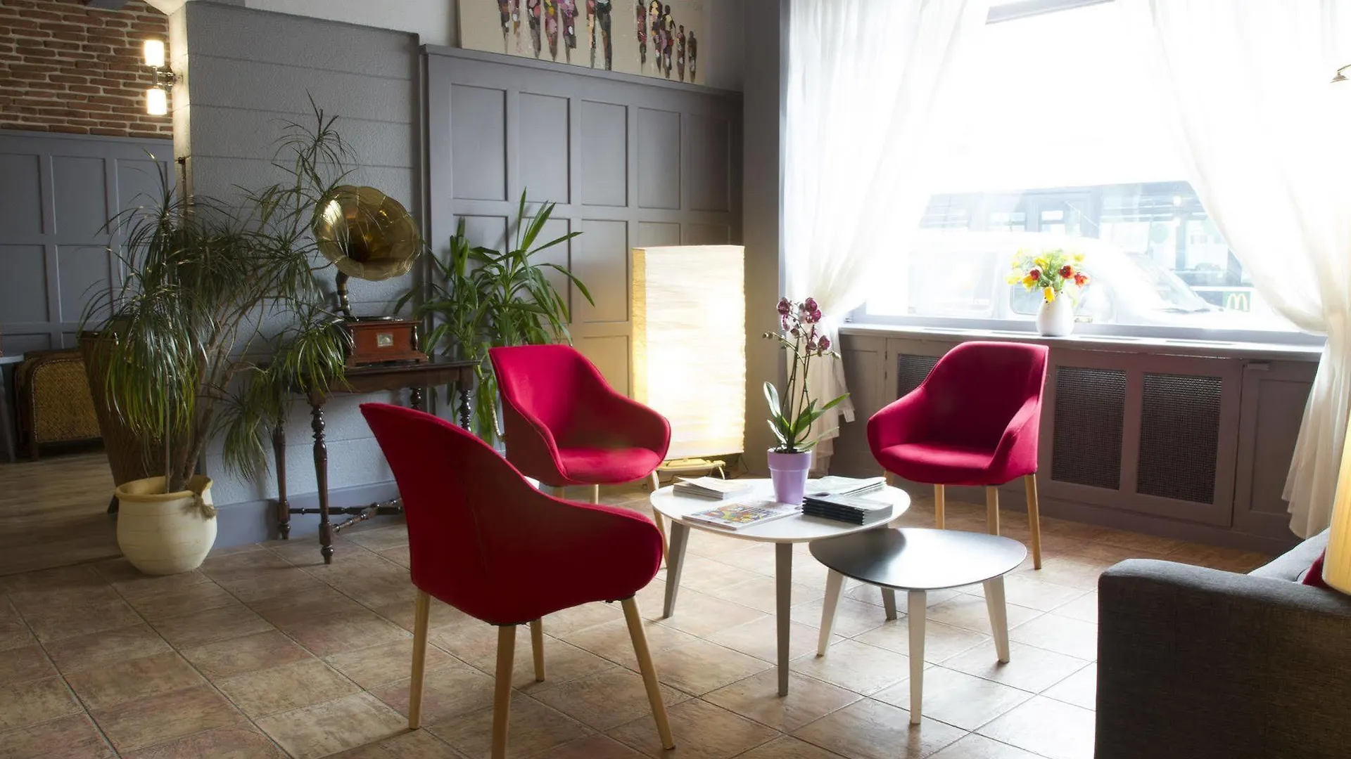 ***  Brit Hotel Roanne - Le Grand Hotel France