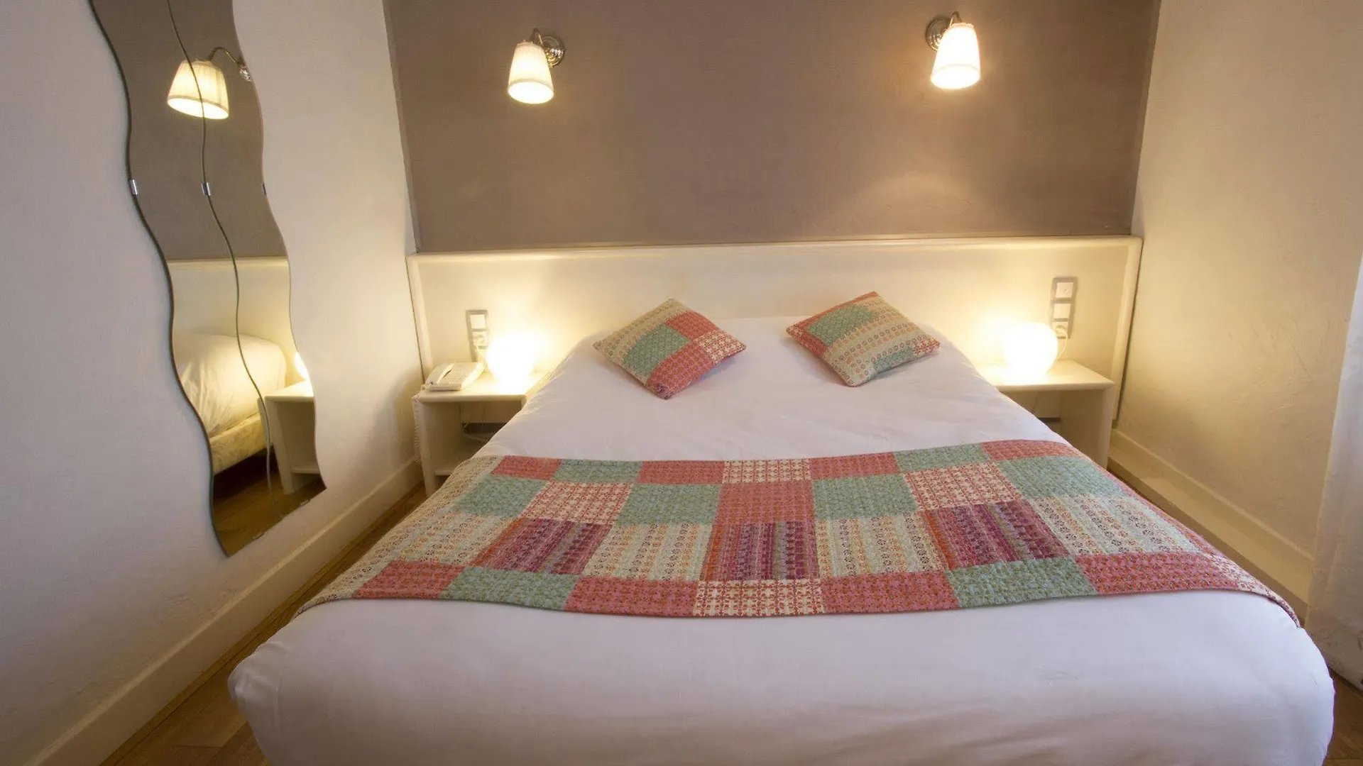 Brit Hotel Roanne - Le Grand Hotel